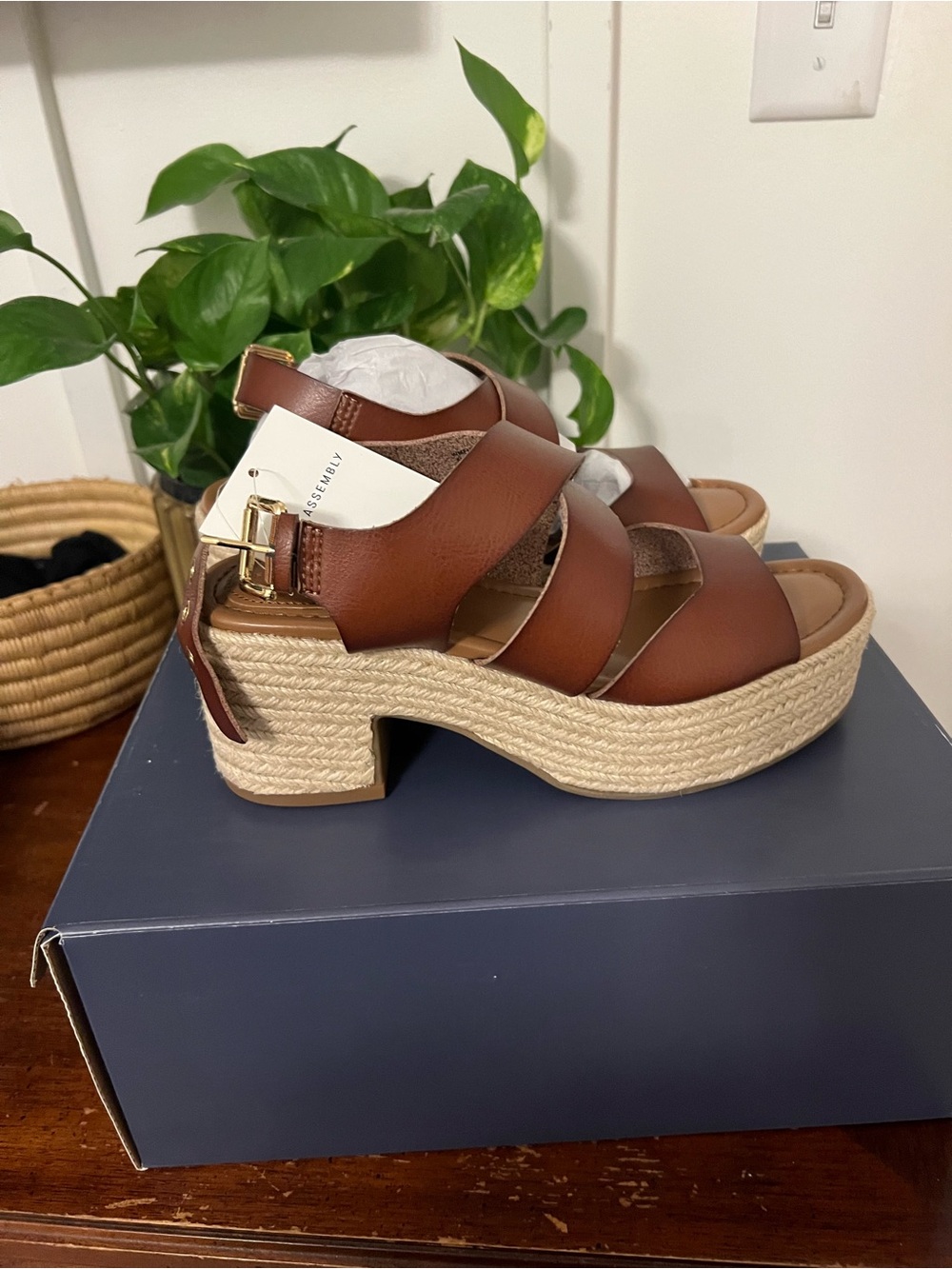 NWT Free Assembly Women's Strappy Platform Block Heel Sandals size 7 - Picture 3 of 5